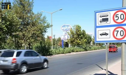 Trafik levhalarında 31 Aralık 2025’e kadar ülke genelinde standart sağlanacak.