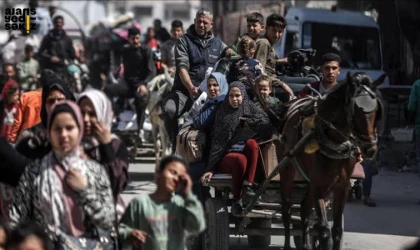 Gazze’de binlerce Filistinli saldırılarla aç ve susuz evlerinden koparılıyor.