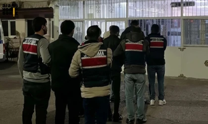 Karabük'ün de yer aldığı operasyonlarda 1,9 milyar TL dolandıran çete çökertildi.