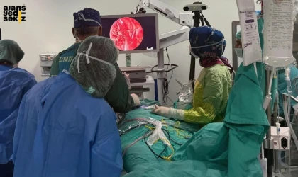 Karabük'te burundan girilerek kesisiz beyin tümörü ameliyatı gerçekleştirildi.
