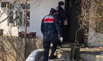 Şüphelinin ikametinde yapılan aramada bin 276 sentetik ecza hapı yakalandı.