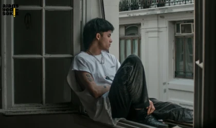 Yaklaşık 15 milyon genç, her sabah anne ve babasından aldığı harçlıkla günlük hayatını sürdürüyor.