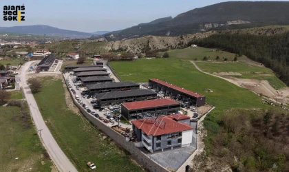 Batı Karadeniz'in en büyük oto sitesi 103 dükkanla Karabük'te hizmete girdi.