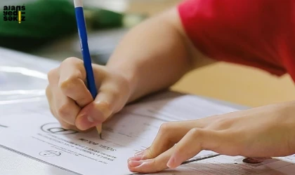 Milli maç nedeniyle sınav 13 Haziran’a çekildi, 12 Haziran tatil edildi.