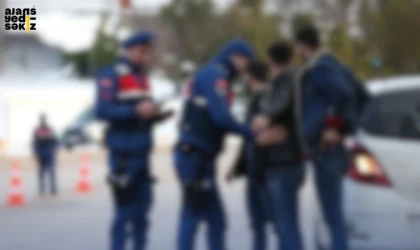 Operasyonlarda uyuşturucu madde ve tefeciliğe ilişkin deliller ele geçirildi.