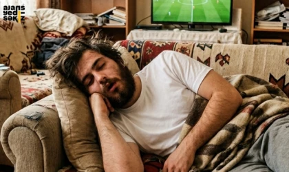 Türkiye'de her 4 gençten biri "ev genci" olarak nitelendiriliyor.