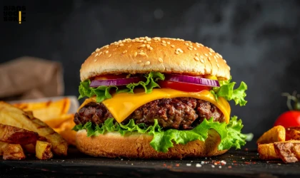 Hamburger, pizza ve tavuk döner online siparişin zirvesinde yer aldı.