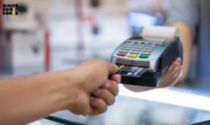 Türkiye'de 147 milyon kredi kartı sahibinin 3 trilyon lira borcu bulunuyor.