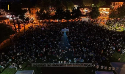 Açık Hava Sinema Geceleri, yoğun katılım ve renkli görüntülerle başladı.