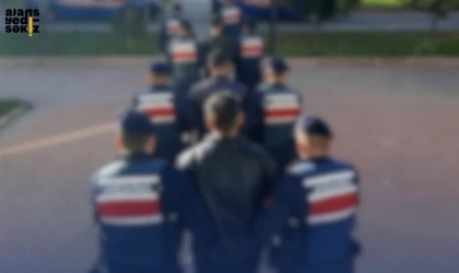 Jandarma ekiplerinin düzenlediği operasyonlarda uyuşturucu maddeler ele geçirildi.