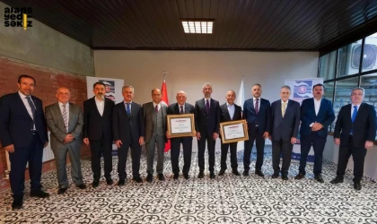KARDEMİR, sanayiye katkı sunan isimlere onursal başkanlık unvanı verdi.