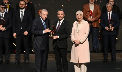 Türk Kızılayı tarafından "Yılın Kurumsal Kan Bağışçısı" ödülüne layık görüldü.