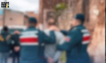 Karabük'te düzenlenen 3 operasyonda skunk bitkisi ve uyuşturucu üretim malzemeleri ele geçirildi.