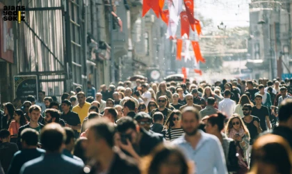 TÜİK verilerine göre kadınlar erkeklerden 5,2 yıl daha uzun yaşıyor.