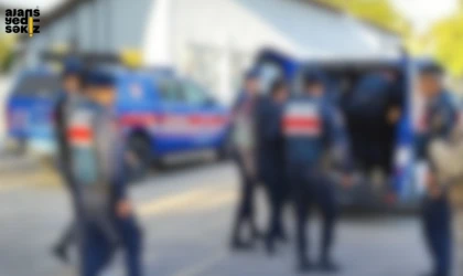 Karabük merkez ve Safranbolu’da düzenlenen 3 ayrı operasyonda 3 şüpheli gözaltına alındı.