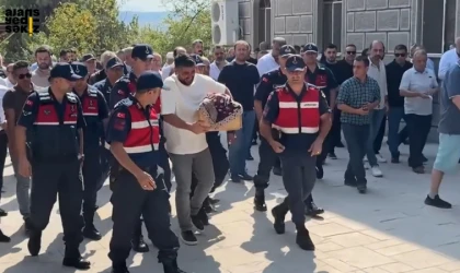 3 aylık Umay Melek Kocakurt, annesinin mezarı yanında toprağa verildi.