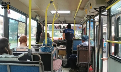 Safranbolu’da toplu taşıma minibüslerine yönelik hijyen ve ruhsat denetimi gerçekleştirildi.
