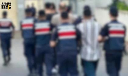 5 ayrı faaliyetinde 100 sentetik hap ve amfetamin emdirilmiş peçete ele geçirildi.