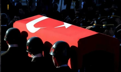 Sınırda açılan ateş sonucu yaralanan Piyade Sözleşmeli Er Yusuf Sait Ünlü şehit oldu.